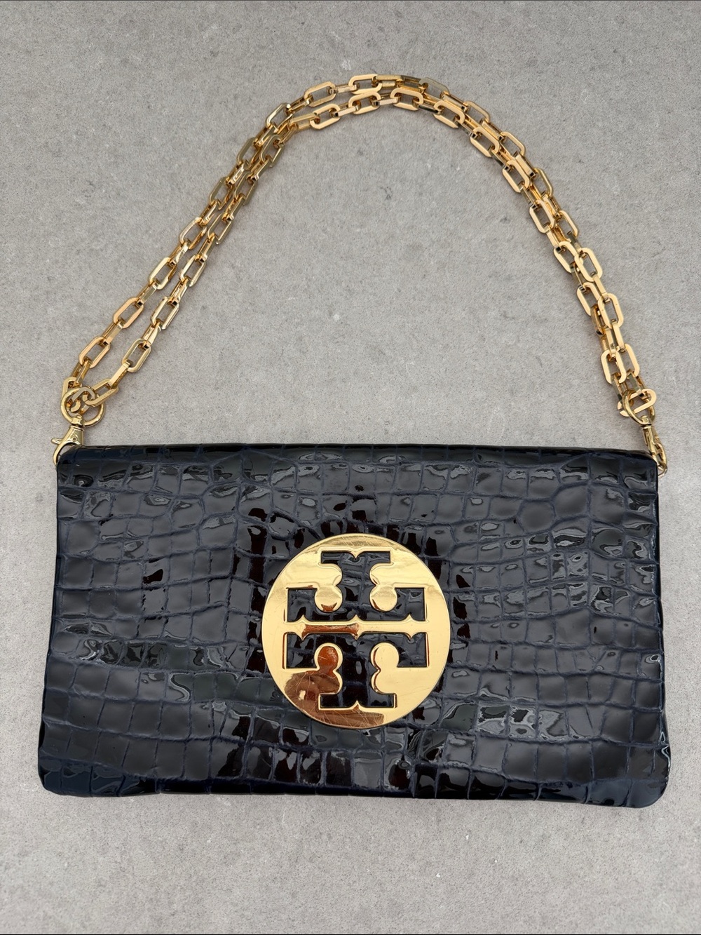 Tory Burch Navy Patent Croc-Embossed Clutch with Gold Logo - Picture 1 of 7